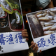 Protesters in Taipei on June 17 calling on Formosa Plastics Group to investigate and disclose its own findings on the fish deaths.